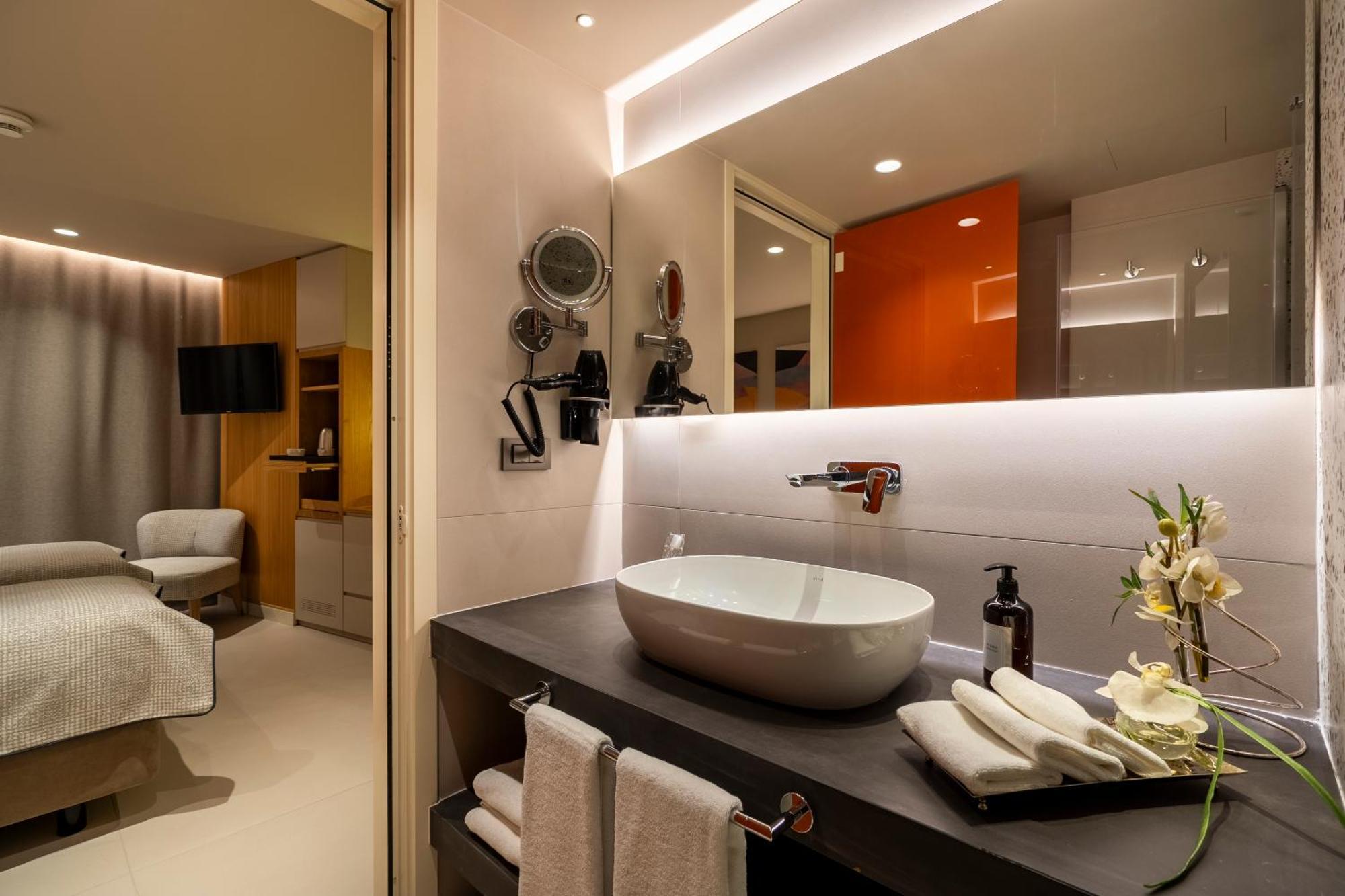 Erk Hotel Istanbul Bagian luar foto